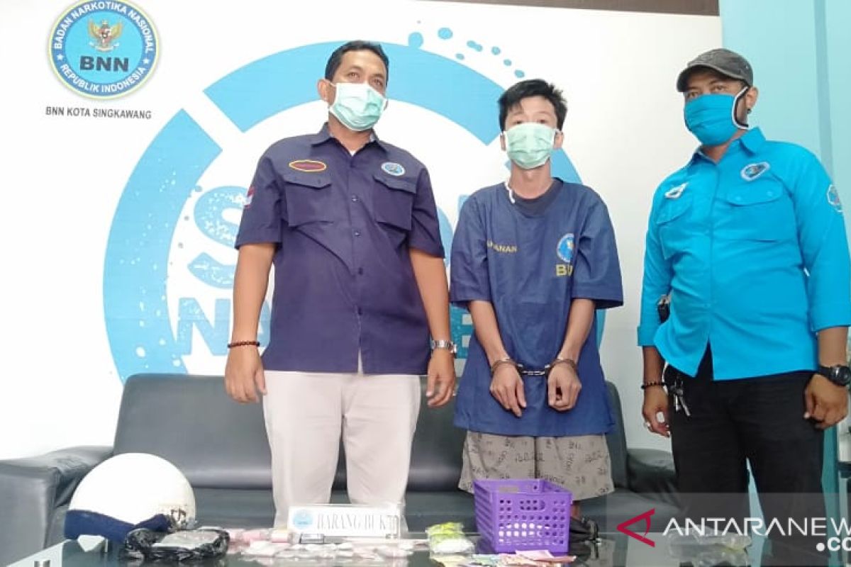 BNN Kota Singkawang amankan pria dan 55,87 gram sabu-sabu