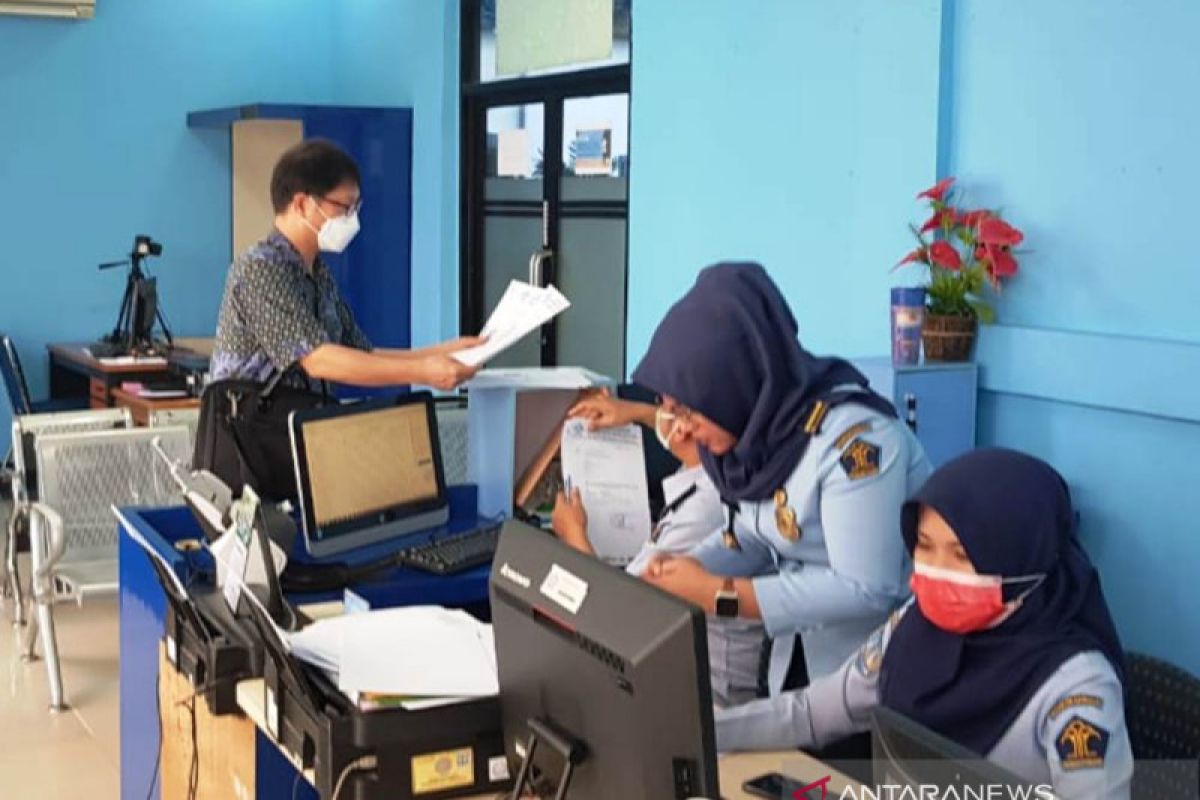 Imigrasi Palembang belum layani pembuatan  paspor mendesak