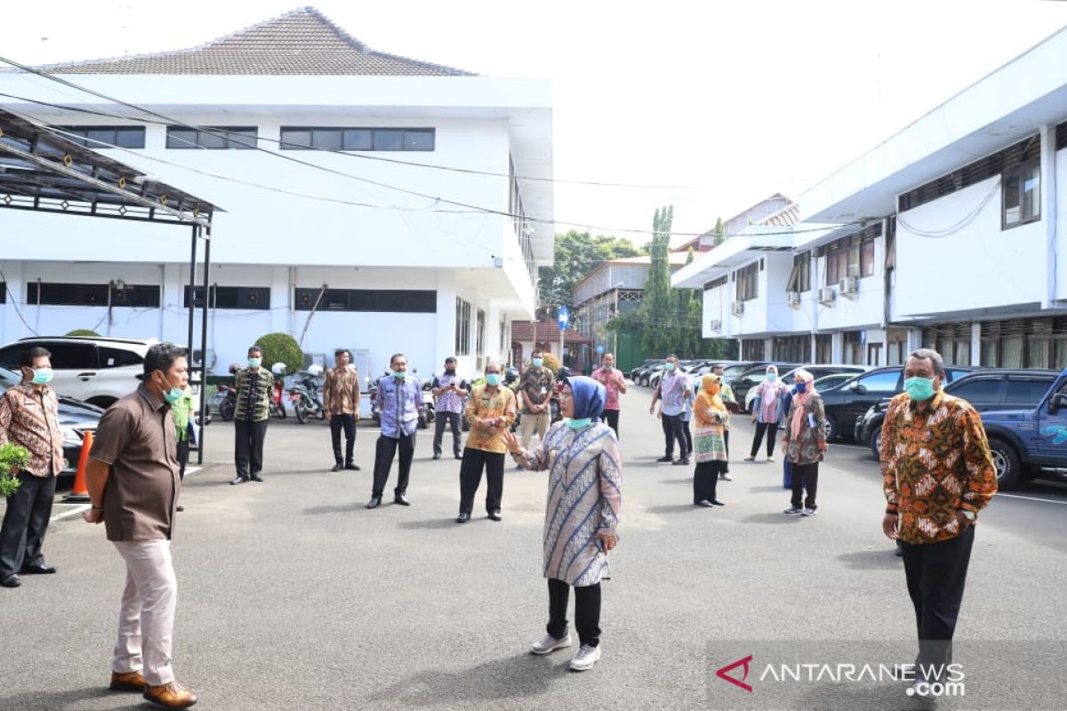 Bupati Tatu ajak ASN dan masyarakat rutin berjemur