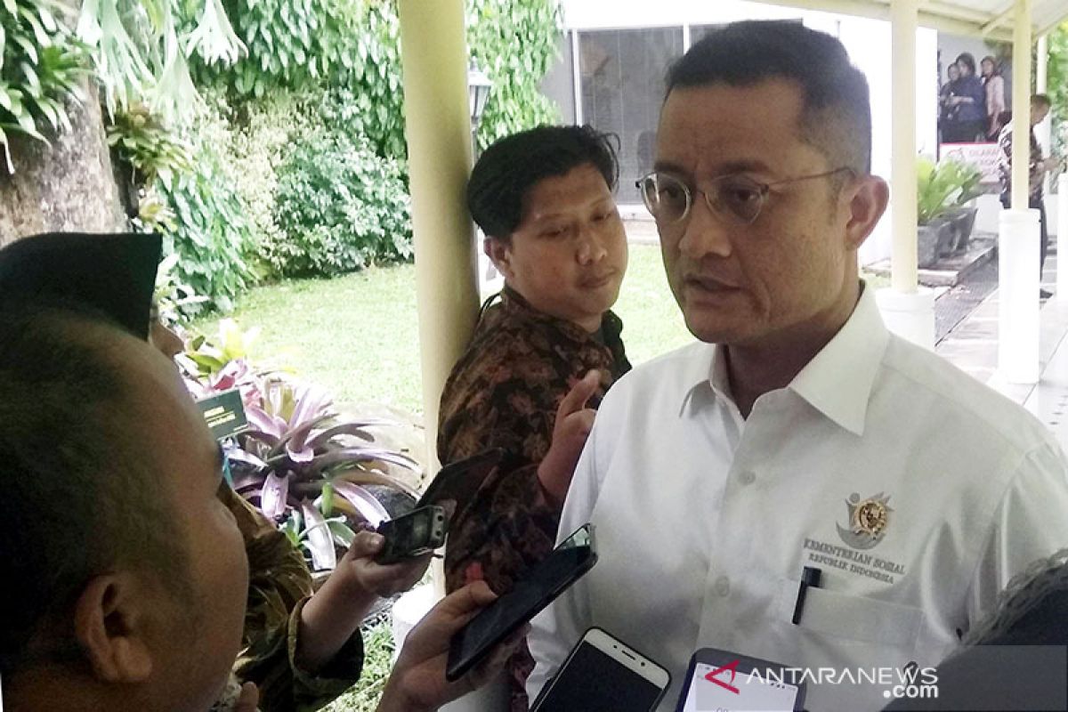 Mensos sebut Rp405 triliun untuk penanganan COVID-19 bentuk negara hadir