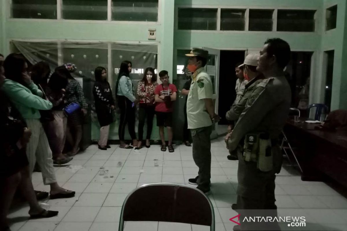 Di tengah wabah corona, hiburan malam di Rejang Lebong tetap beroperasi