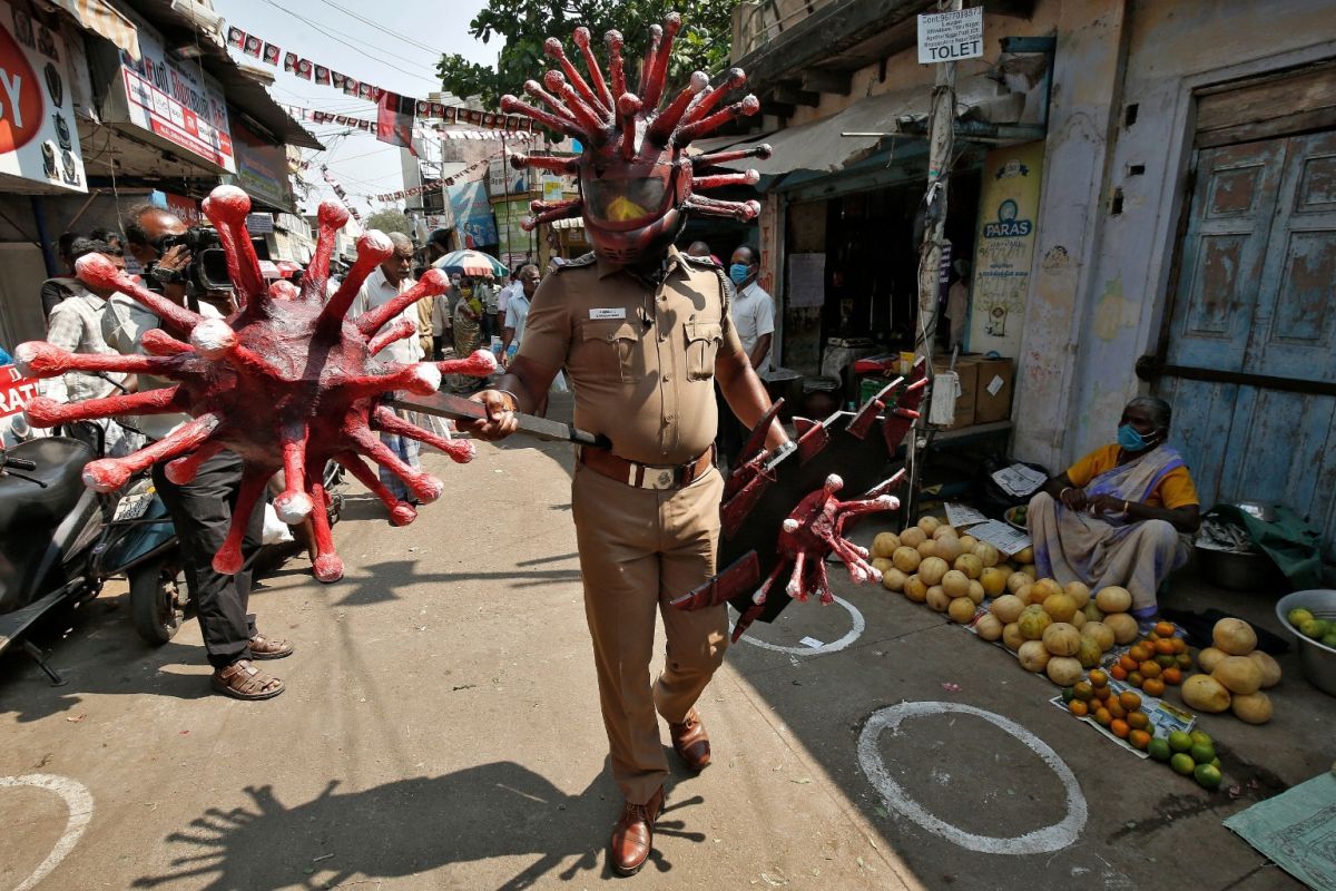 Ratusan Polisi India positif COVID-19