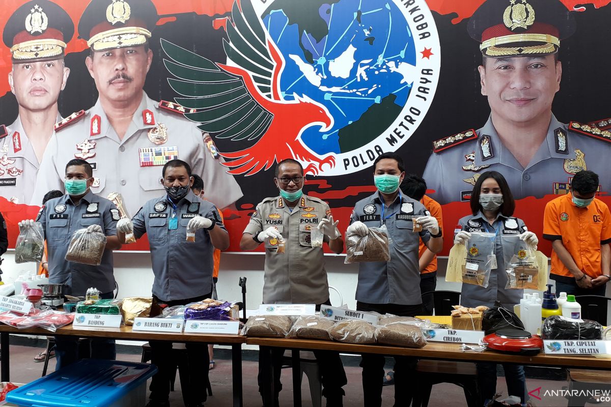 Polisi bongkar industri tembakau gorila lintas provinsi