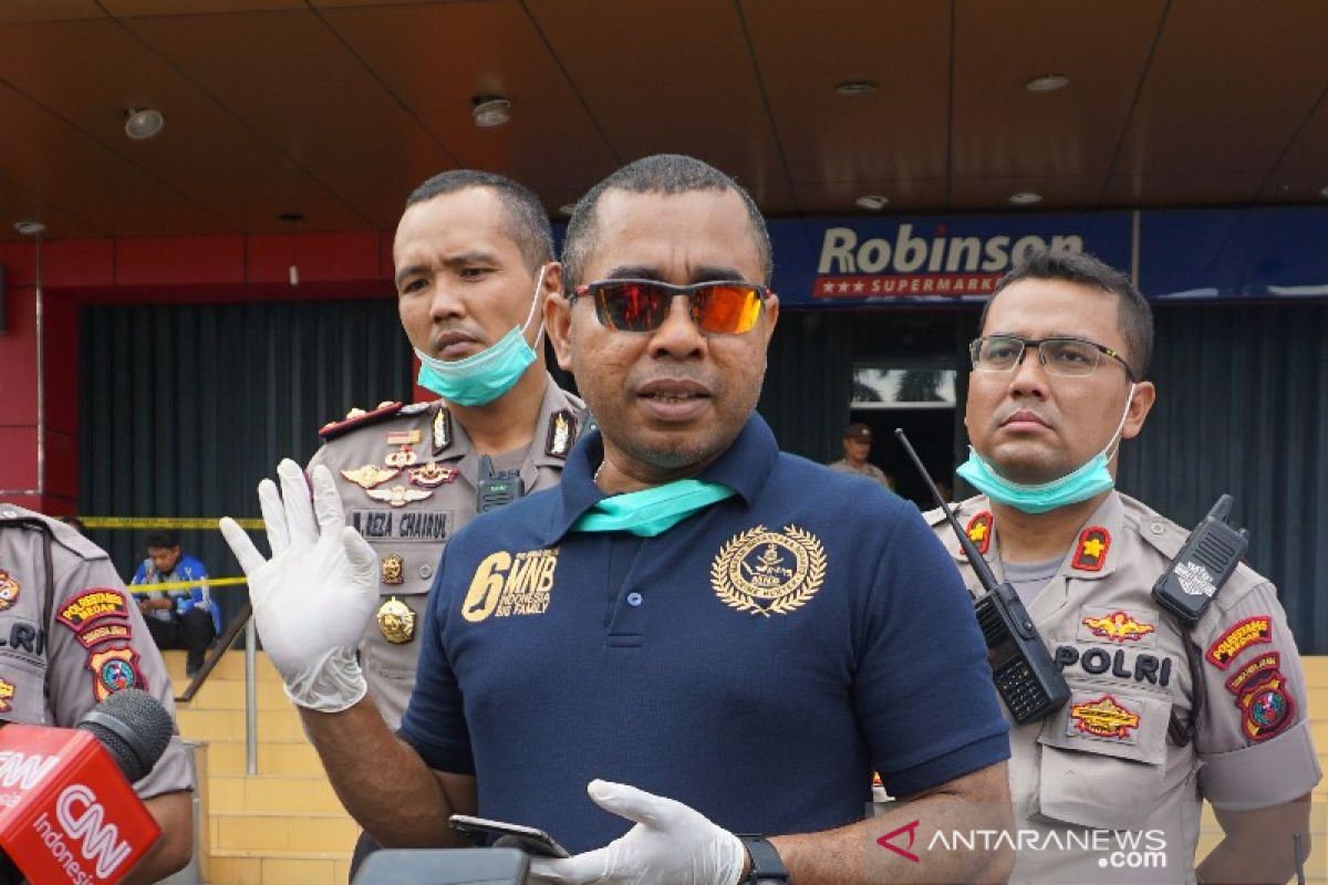 Ratusan polisi disiagakan untuk pengamanan rumah sakit rujukan COVID-19 di Medan