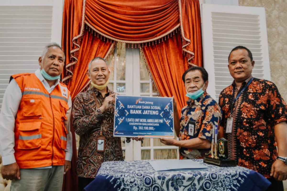 Bank Jateng Cabang Banjarnegara serahkan bantuan mobil Ambulance