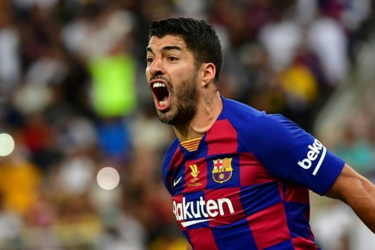 Pemain Barcelona Luis Suarez pulih dari cedera