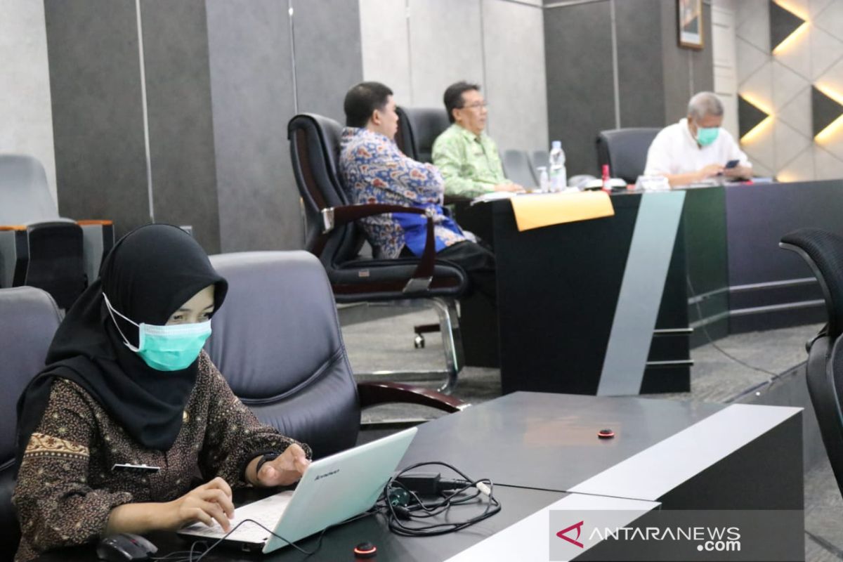 Perjalanan dinas Pemprov Kalbar dipotong 40 persen untuk COVID-19