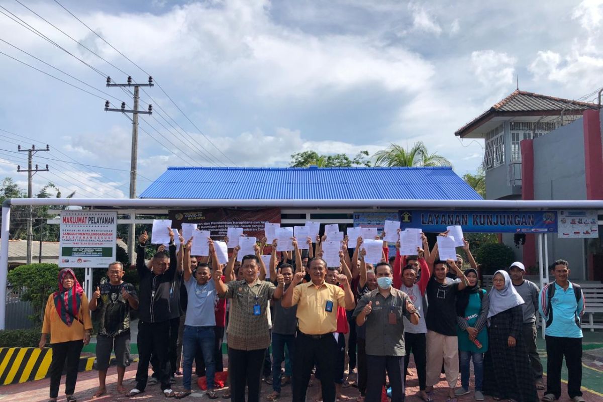 Cegah COVID-19, Lapas Kelas II Sungailiat bebaskan 25 WBP