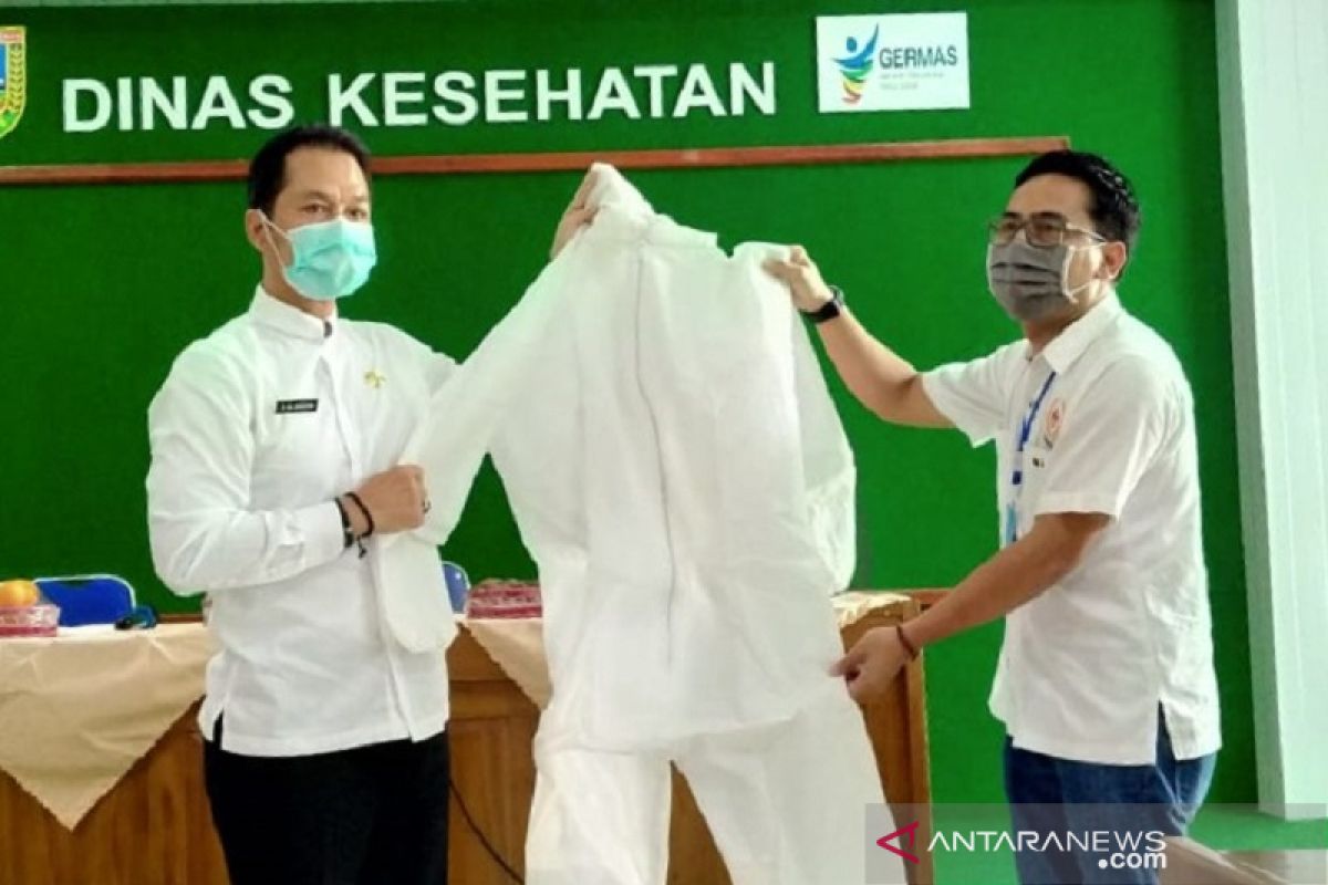 Dibantu KONI, Pemkab Kudus kembali dapat bantuan APD untuk tim medis