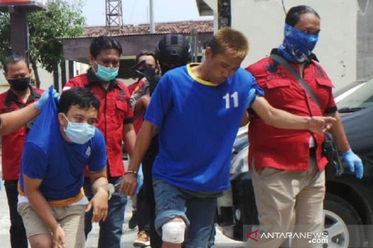 Polisi tangkap dua perampok minimarket bersenjata api