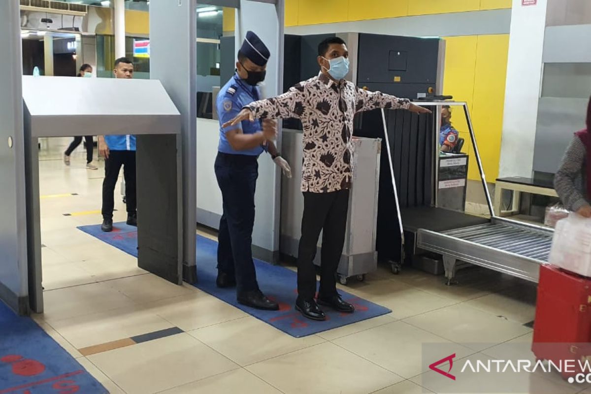 Bandara Jambi terapkan operasi minimum tapi pengawasan kesehatan lebih optimal