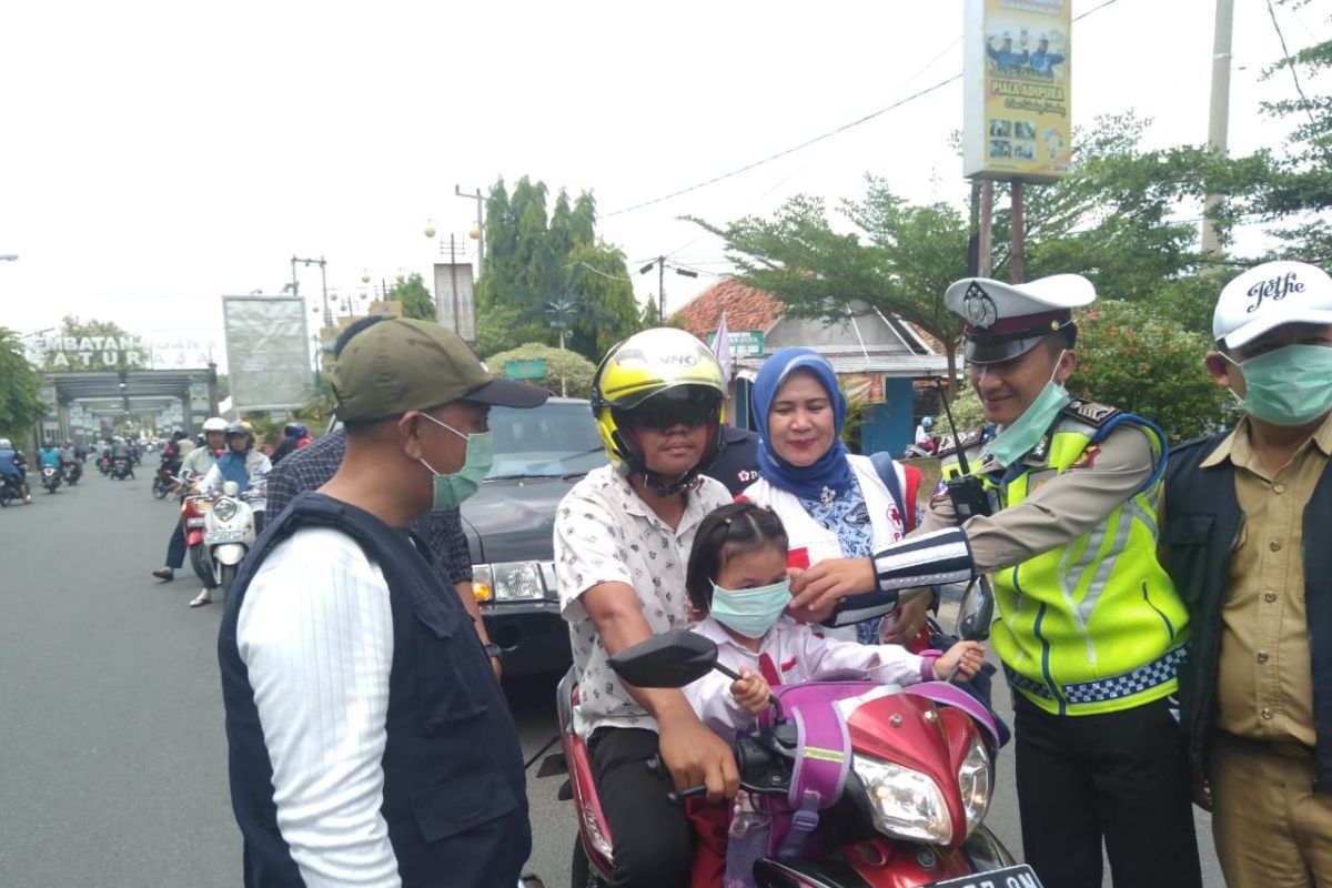 PMI Ogan Komering Ulu salurkan  masker gratis