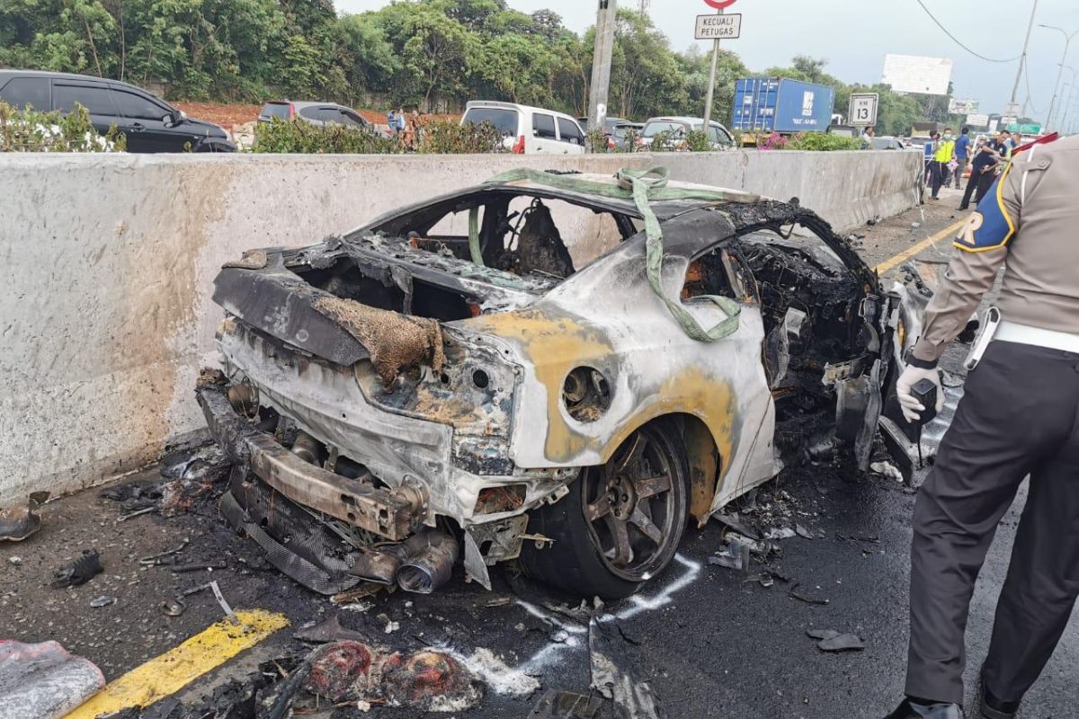 Kecelakaan di Tol Jagorawi akibatkan Wakil Jaksa Agung meninggal