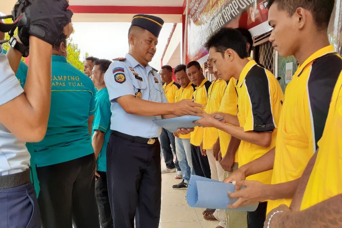 14 warga binaan Lapas Tual dibebaskan cegah COVID-19