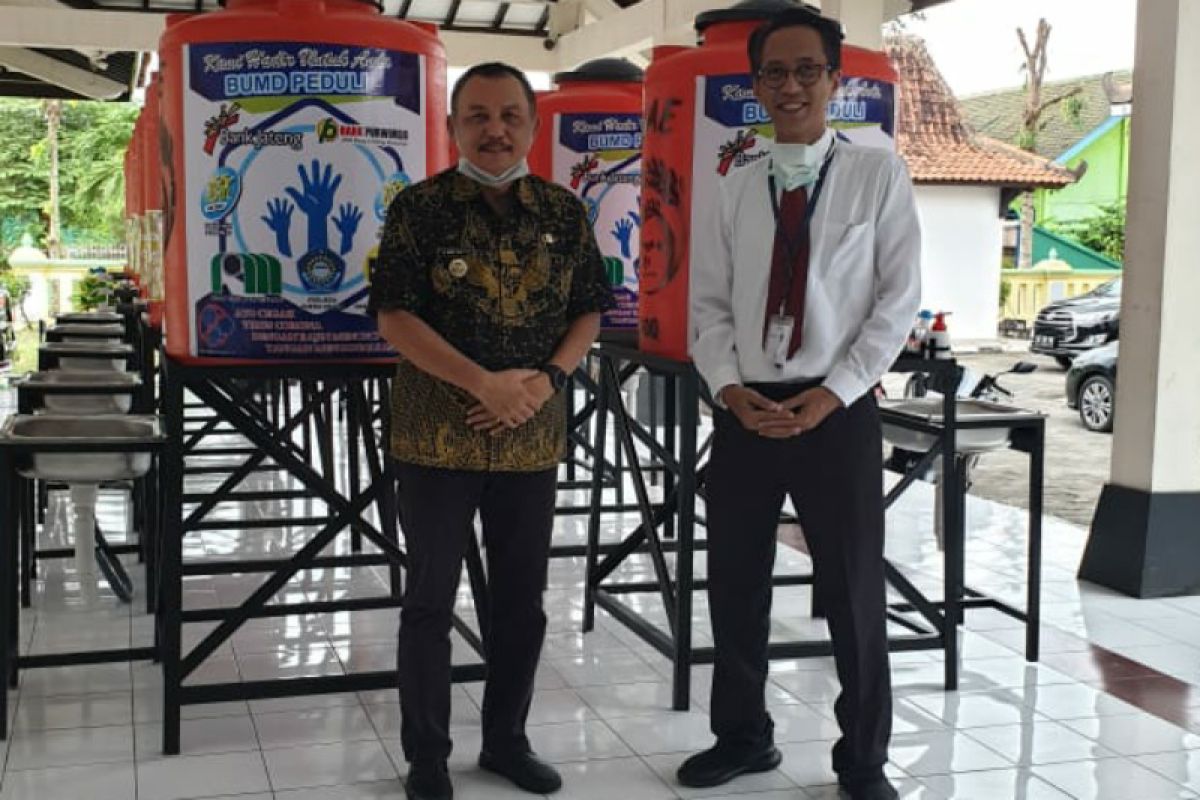 Bank Jateng Cabang Purworejo berikan bantuan perlengkapan cuci tangan pakai sabun