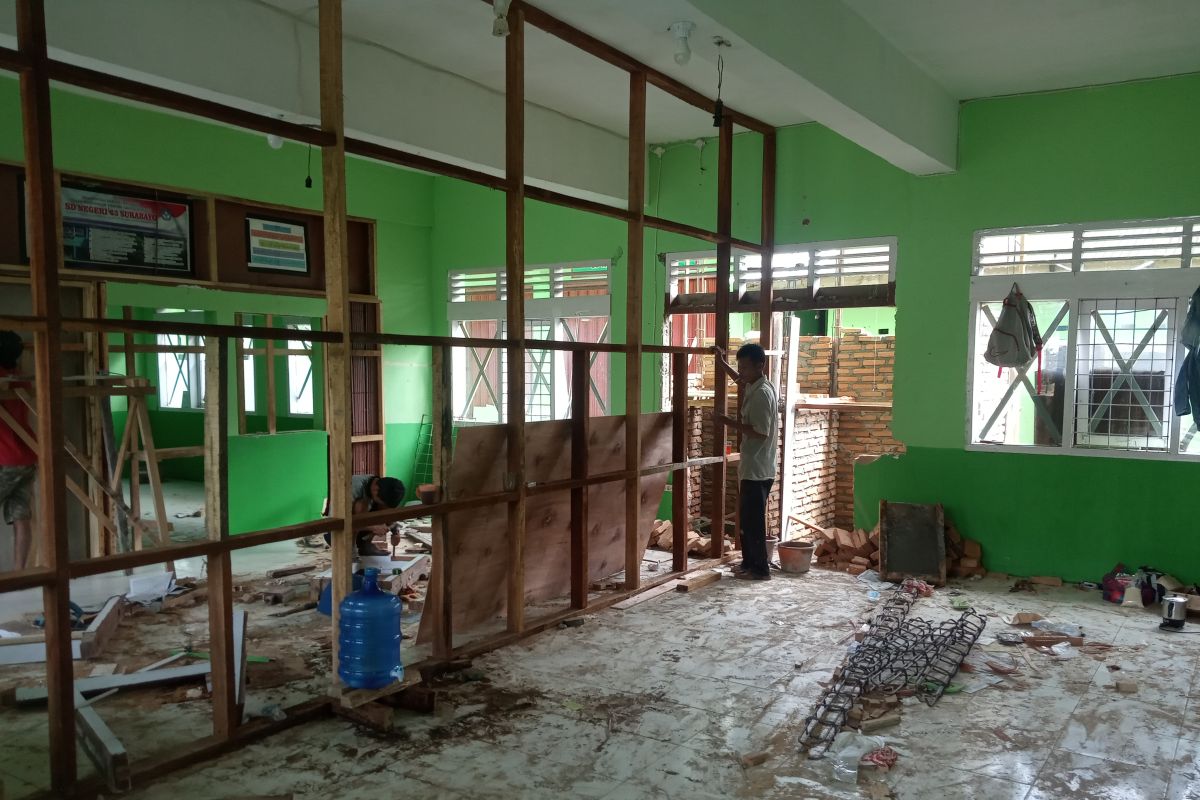 RSUD Lubukbasung tambah 14 tempat tidur untuk ruang isolasi COVID-19