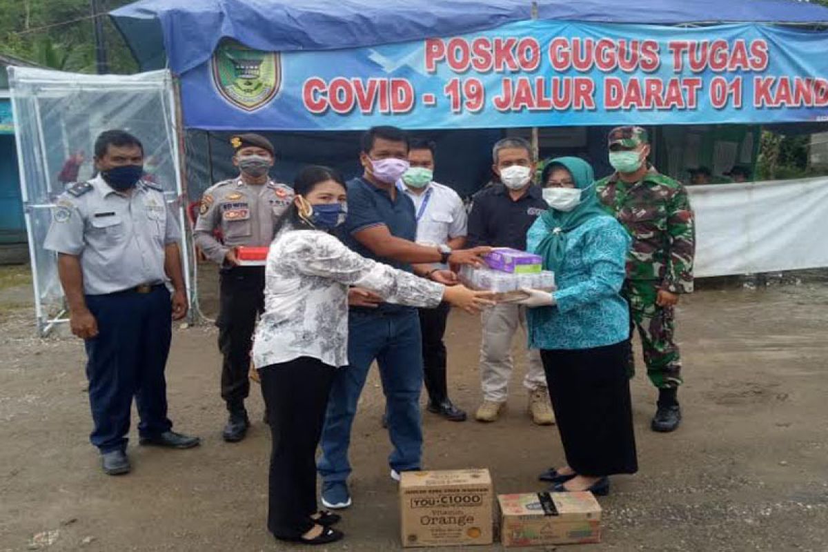 Ketua PKK Barut apresiasi kinerja Tim Petugas Posko COVID-19