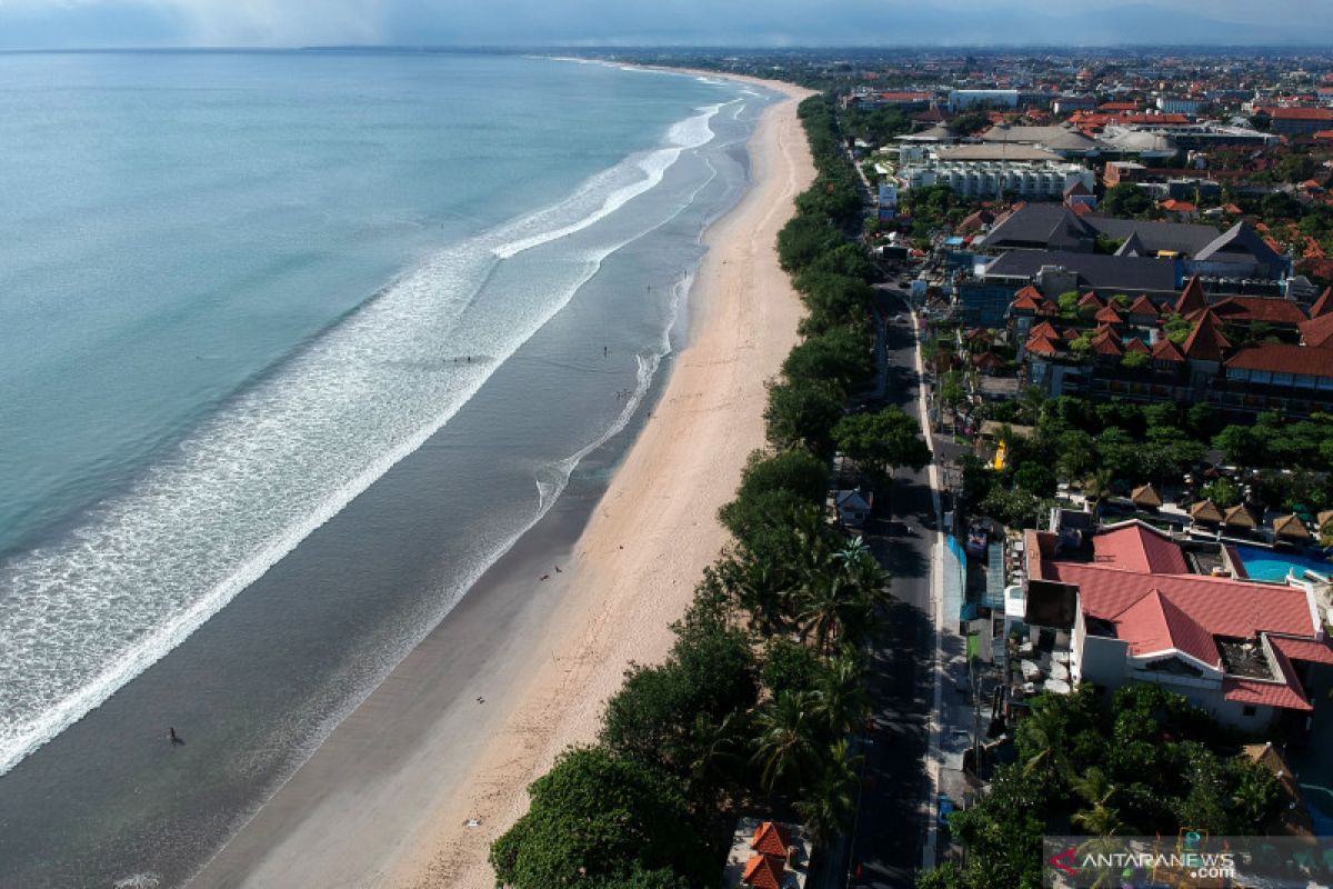 40 jalur masuk objek wisata Pantai Kuta Bali ditutup