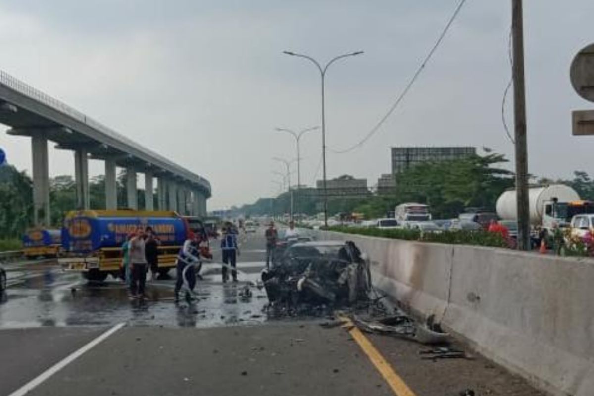 Kecelakaan tunggal tewaskan Wakil Jaksa Agung di tol Jagorawi