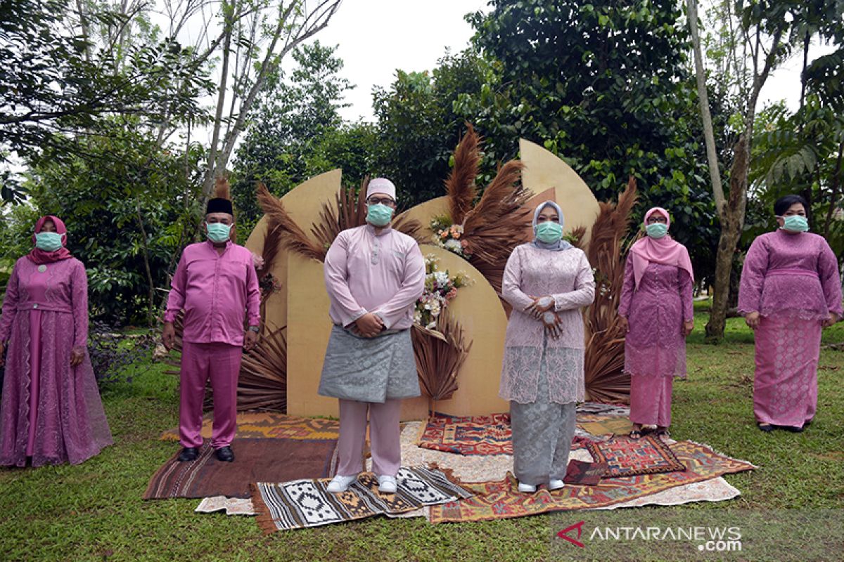 Pengantin di daerah ini harus buat surat pernyataan khusus semasa wabah