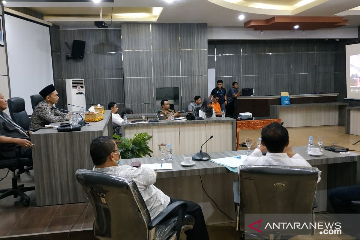 Wabup HST dengarkan arahan Mendagri terkait penanganan COVID-19