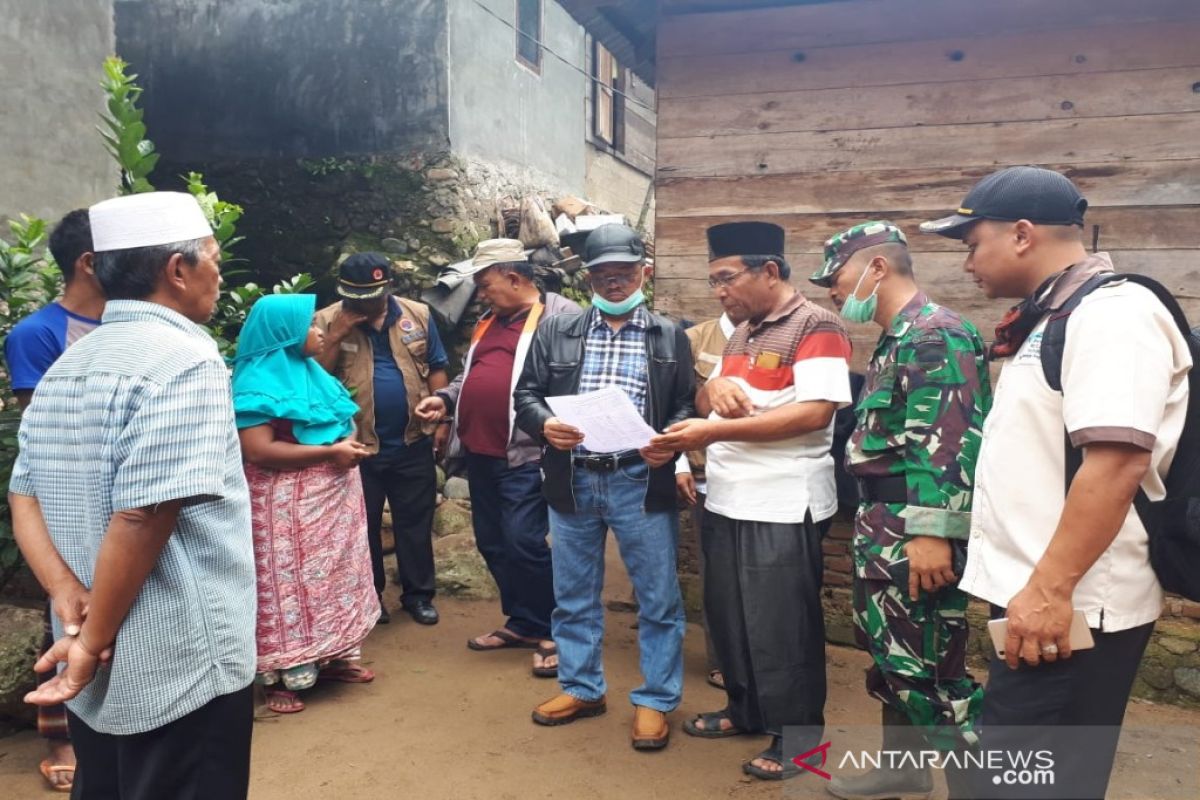 Pemkab Madina salurkan bantuan banjir