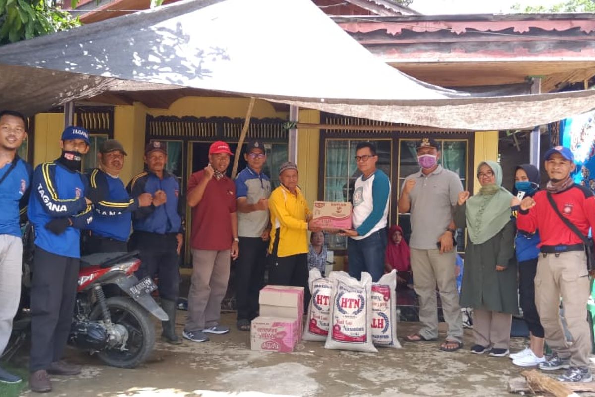 Pemkab Paser Salurkan Bantuan Korban Banjir di Muara Kqomam