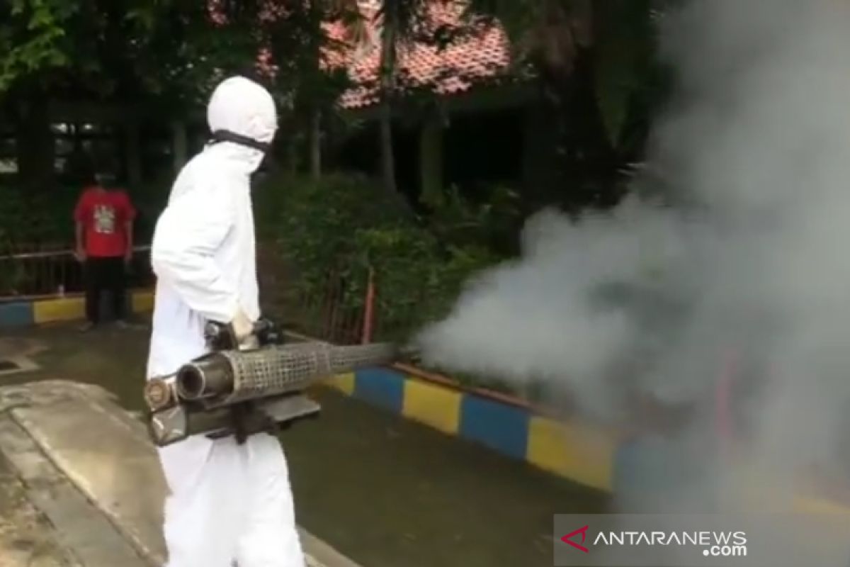 4000 rumah di Cipinang Besar Selatan didisinfeksi menggunakan fogging