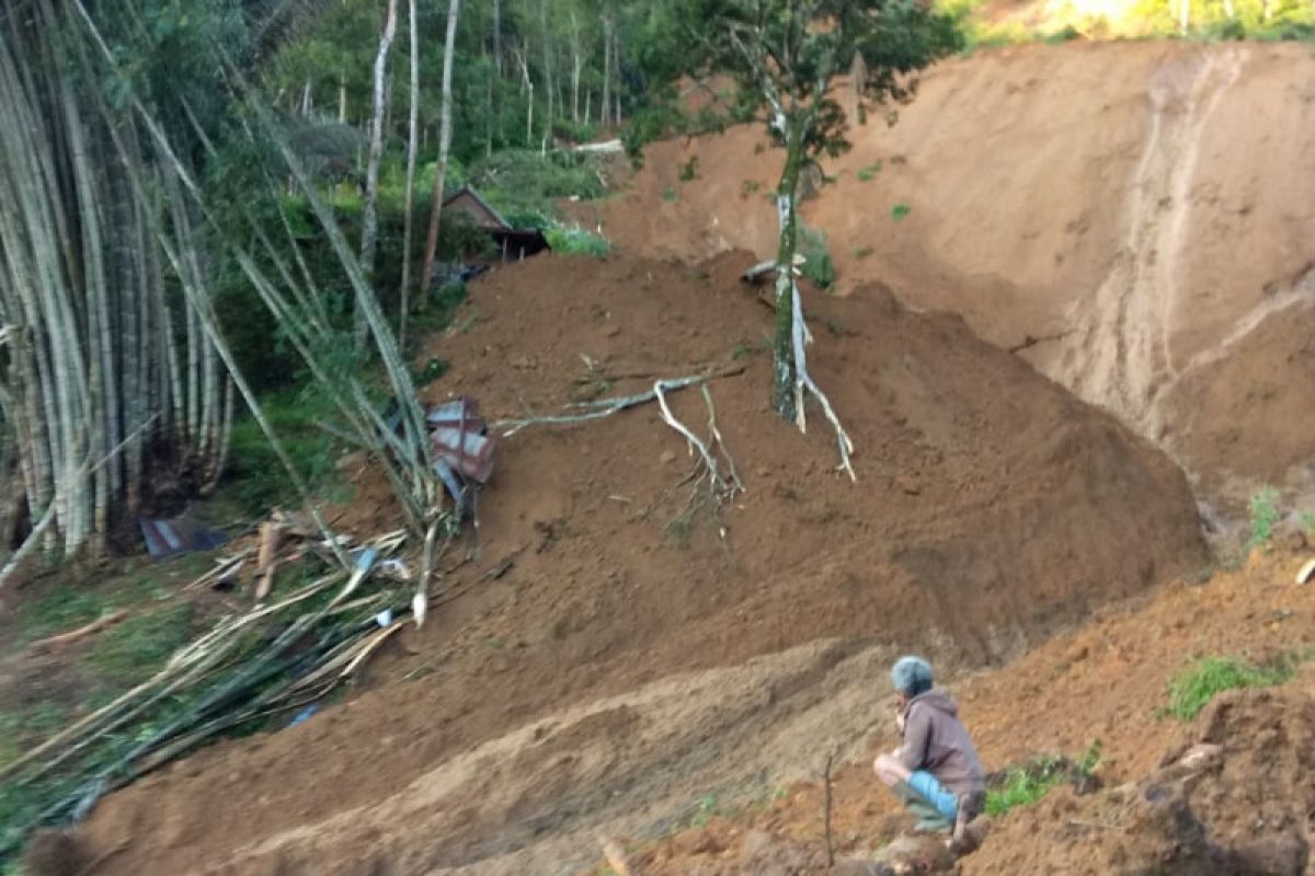Longsor di Tanah Toraja sebabkan tiga orang meninggal