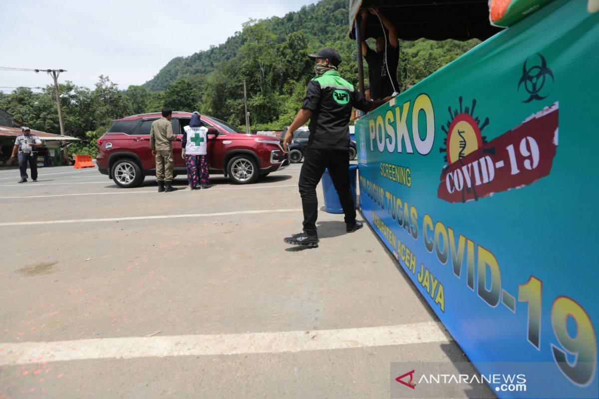 Pemeriksaan di perbatasan cegah COVID-19