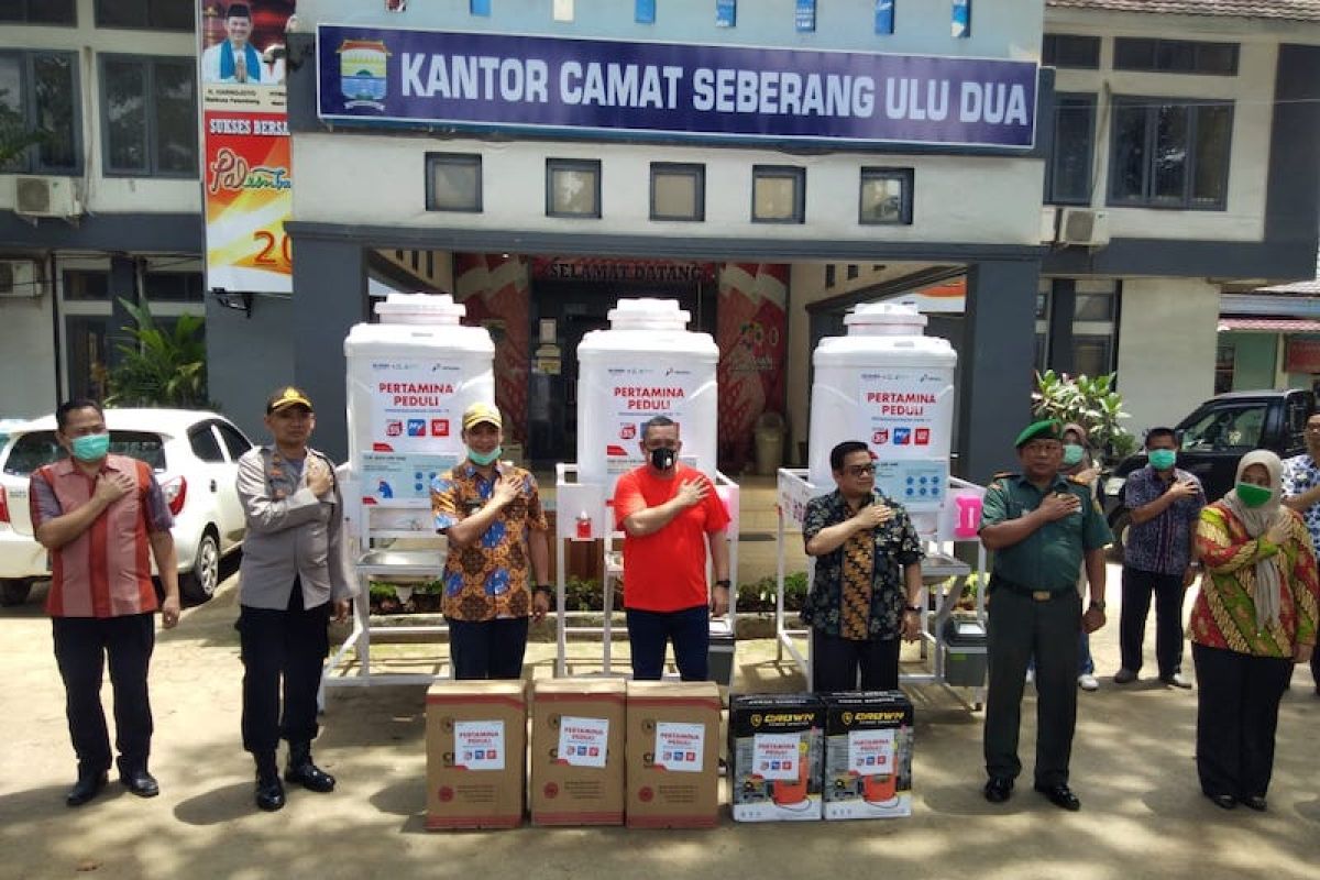 Pertamina Peduli bantu 10 unit tempat cuci tangan di Palembang