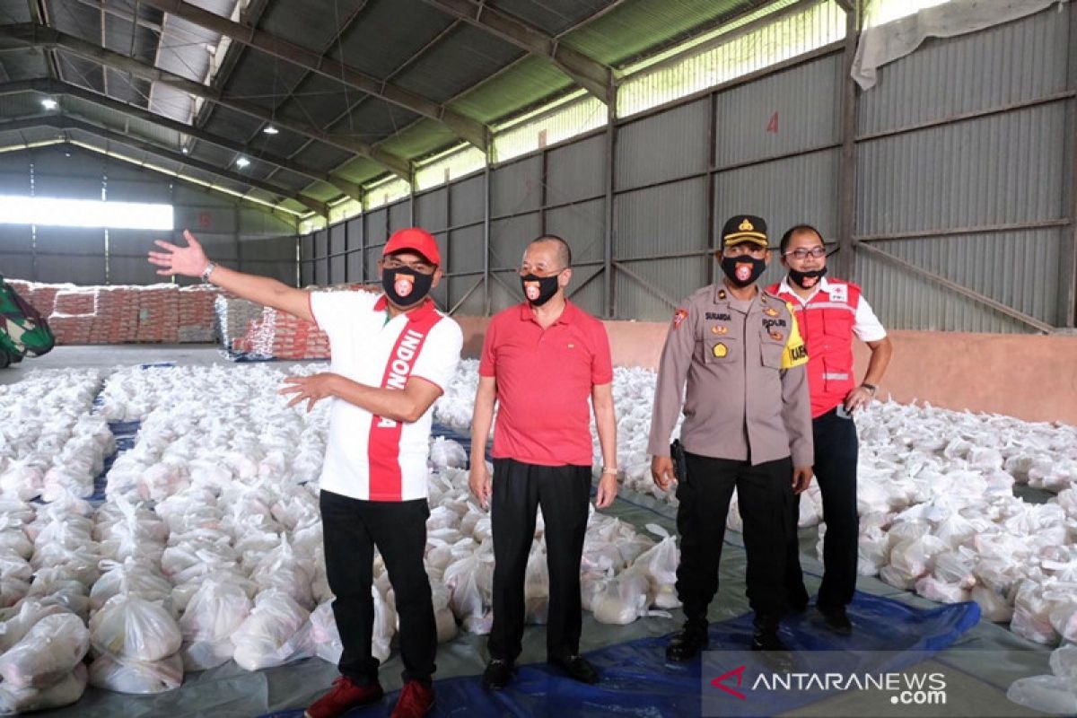 Pemkot Surakarta bagikan 40.000 paket sembako bagi warga terdampak COVID-19