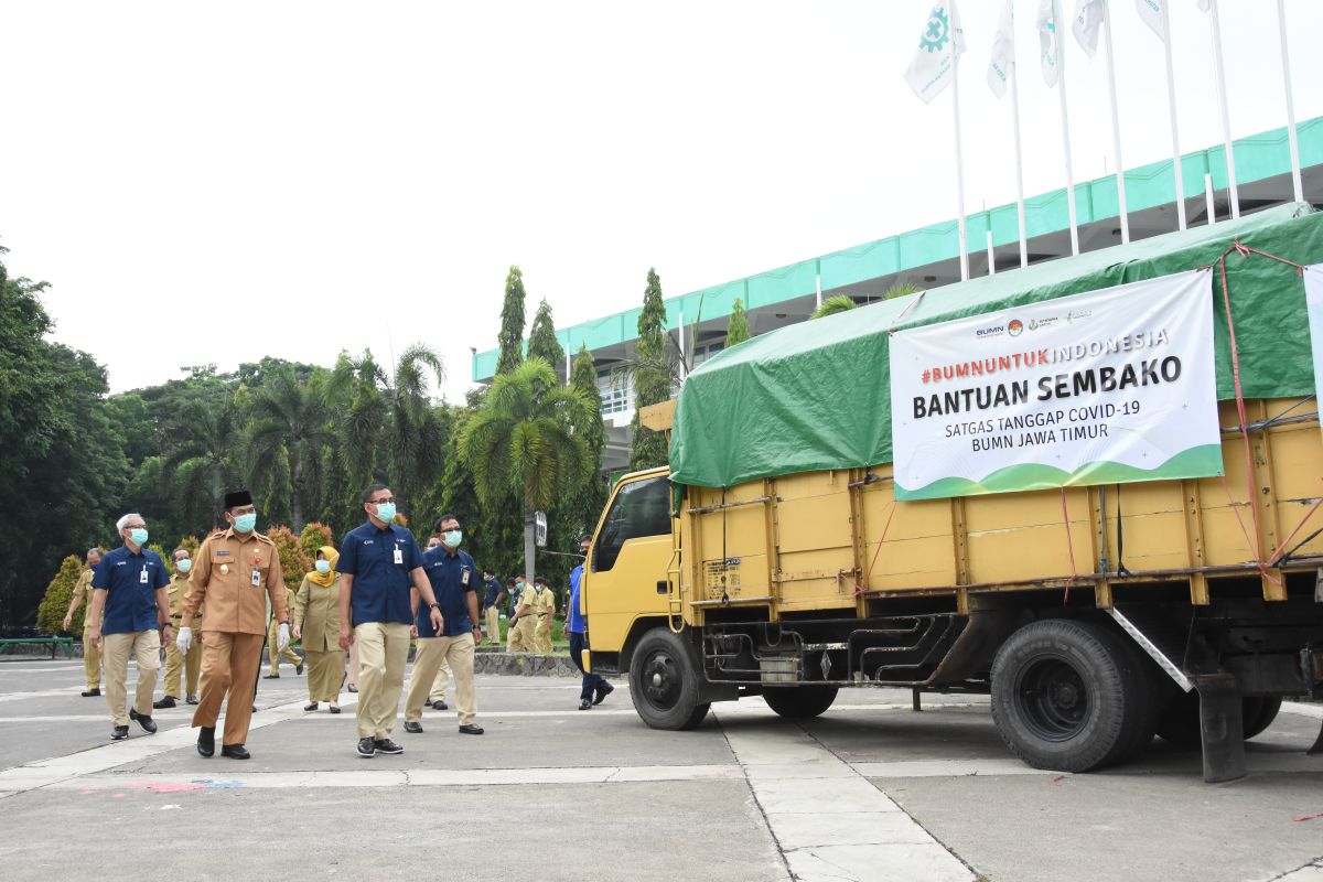 Petrokimia Gresik salurkan 28.000 paket sembako kepada masyarakat