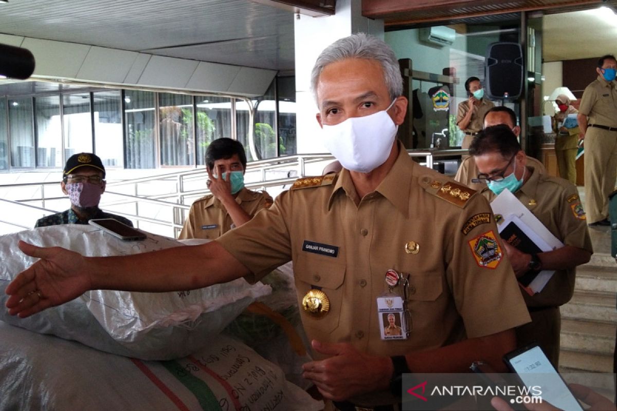 Ganjar Pranowo canangkan Gerakan 35 Juta Masker Untuk Jateng, antisipasi COVID-19