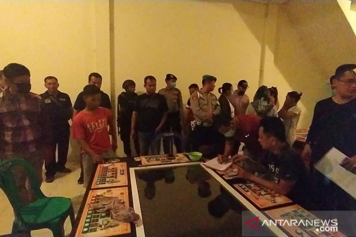 Polda Jambi gerebeg tempat permainan judi mesin, empat orang dicokok