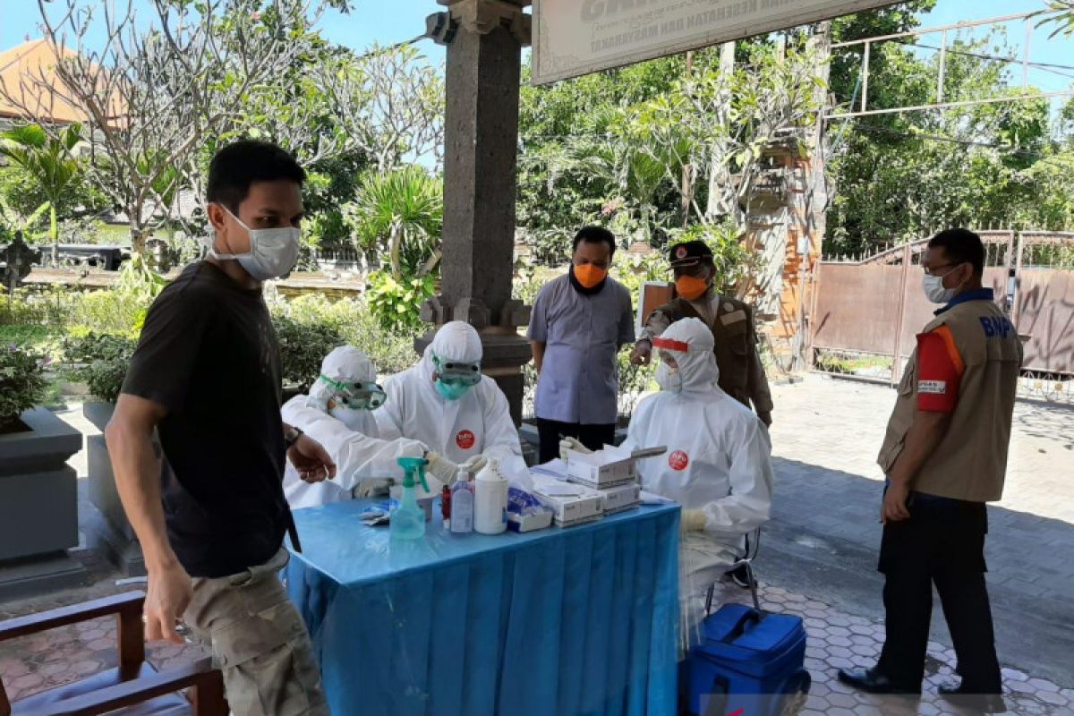 Pemprov Bali datangkan 20 ribu "rapid test kit" dari Singapura