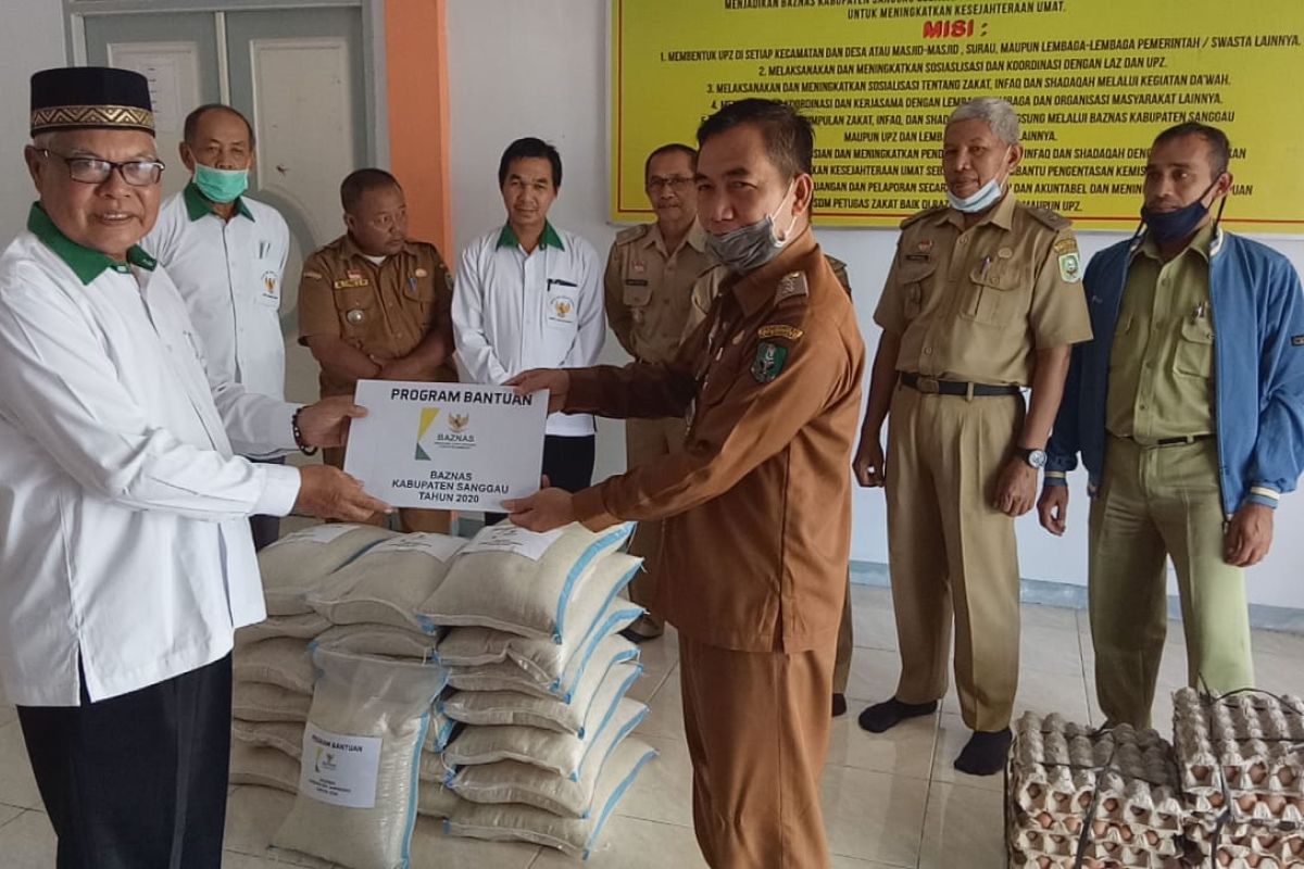 BAZNAS Sanggau salurkan bantuan warga terdampak COVID-19