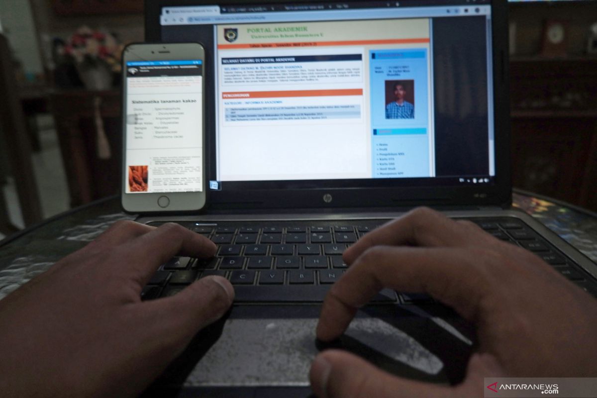 Anggota DPR ingin layanan internet lebih terjangkau warga