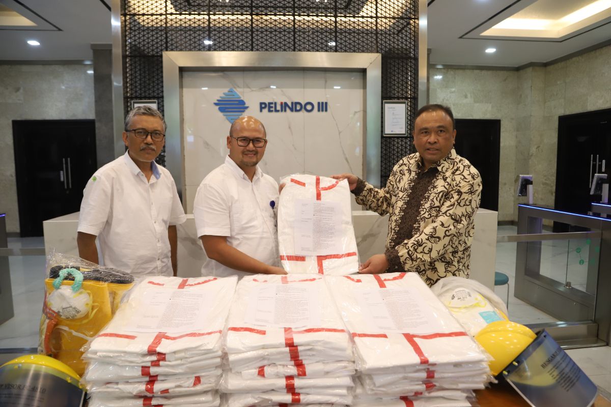 Pelindo III gandeng pihak swasta sumbang 90 ribu APD