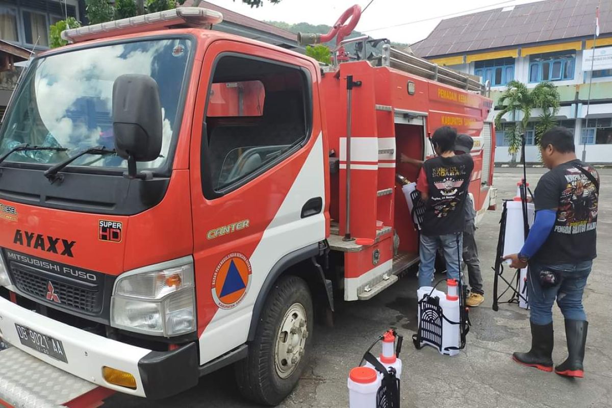 Komunitas motor Sulawesi Utara  jadi relawan pencegahan COVID-19