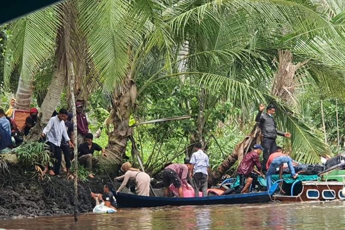 Perahu Alifa Tobindo rute Tembilahan-Guntung karam. Ini penyebabnya