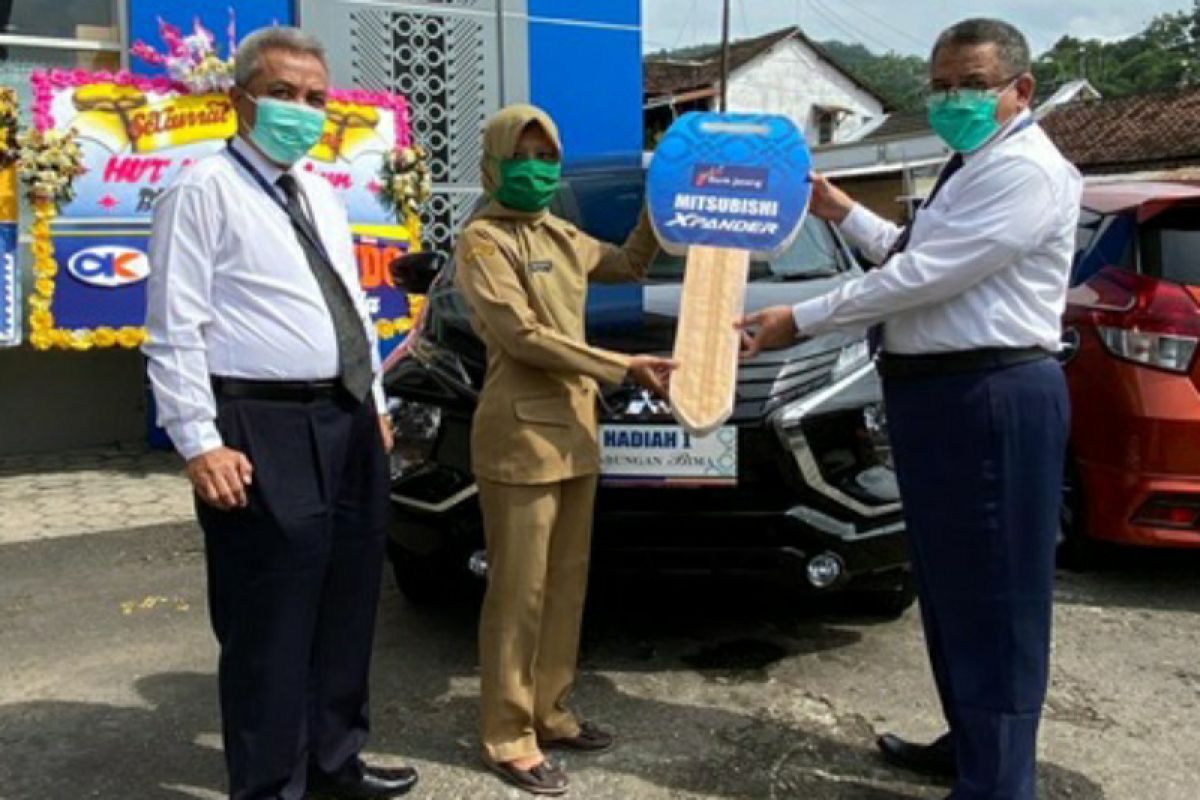 Bank Jateng Wonogiri serahkan hadiah undian Tabungan Bima Periode II