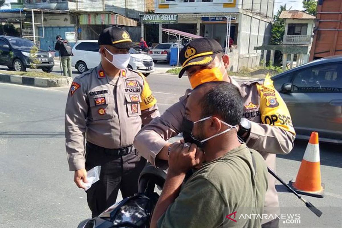 Polres Aceh Timur bagikan 1.000 masker gratis