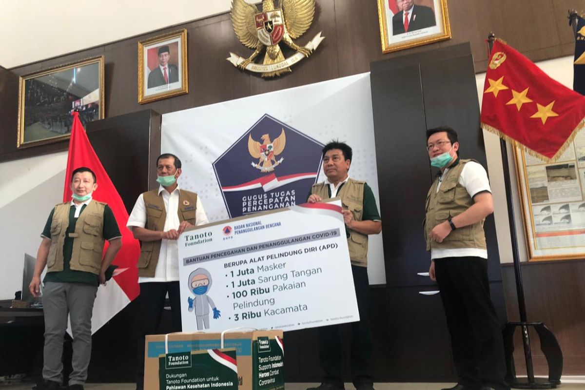 Lawan COVID-19, Tanoto Foundation distribusikan jutaan APD untuk tim medis