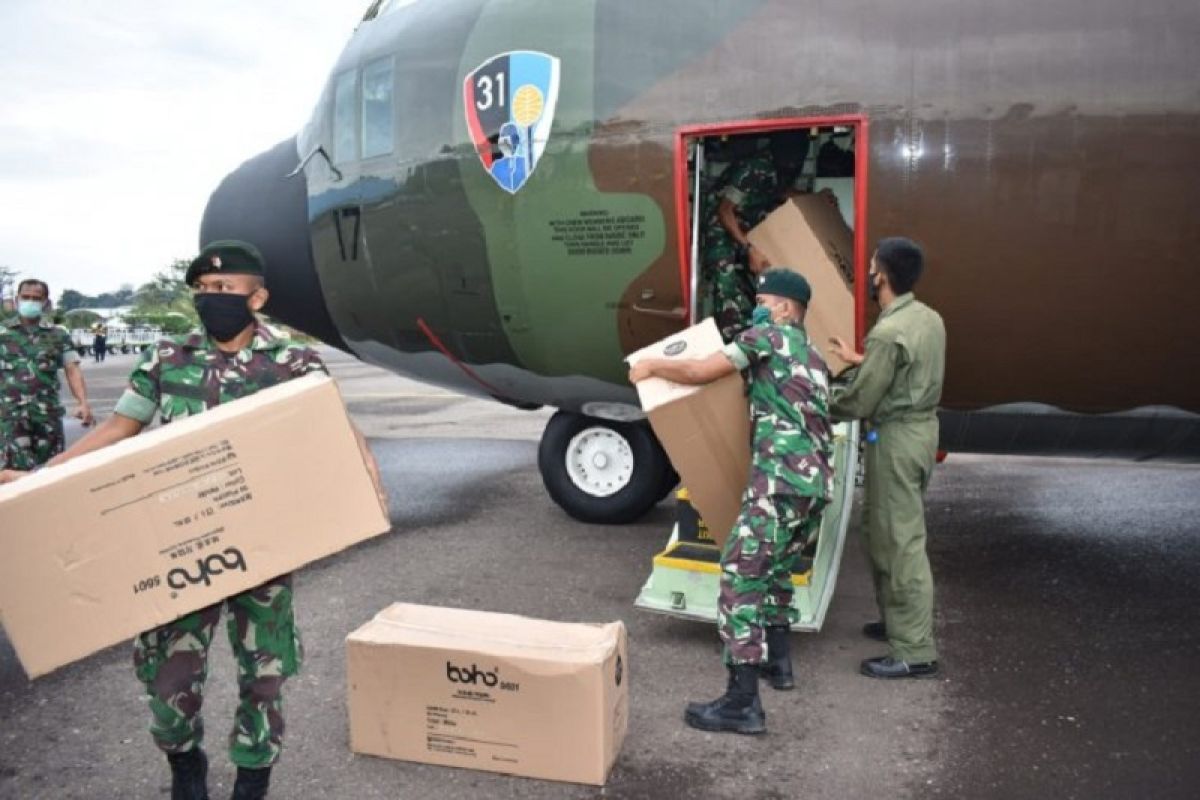 Pesawat Hercules TNI-AU pembawa bantuan APD mendarat mulus di Jambi