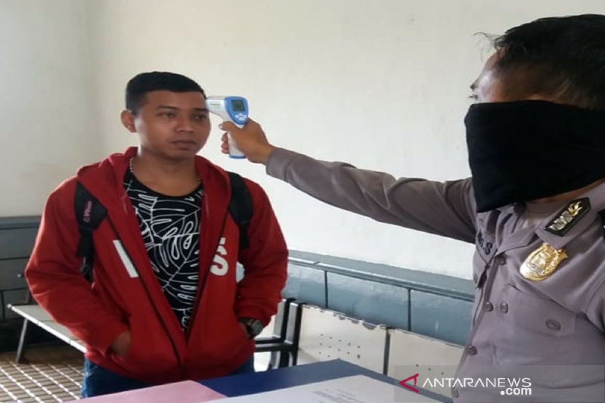 Polres Boyolali pantau kedatangan pemudik di Stasiun Telawa