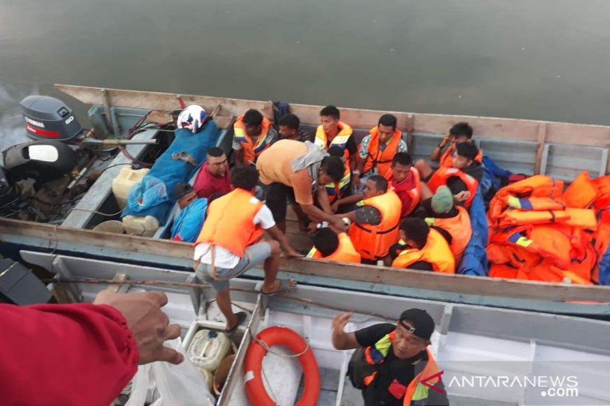 Indonesian police foil attempt to smuggle 17 people to Malaysia