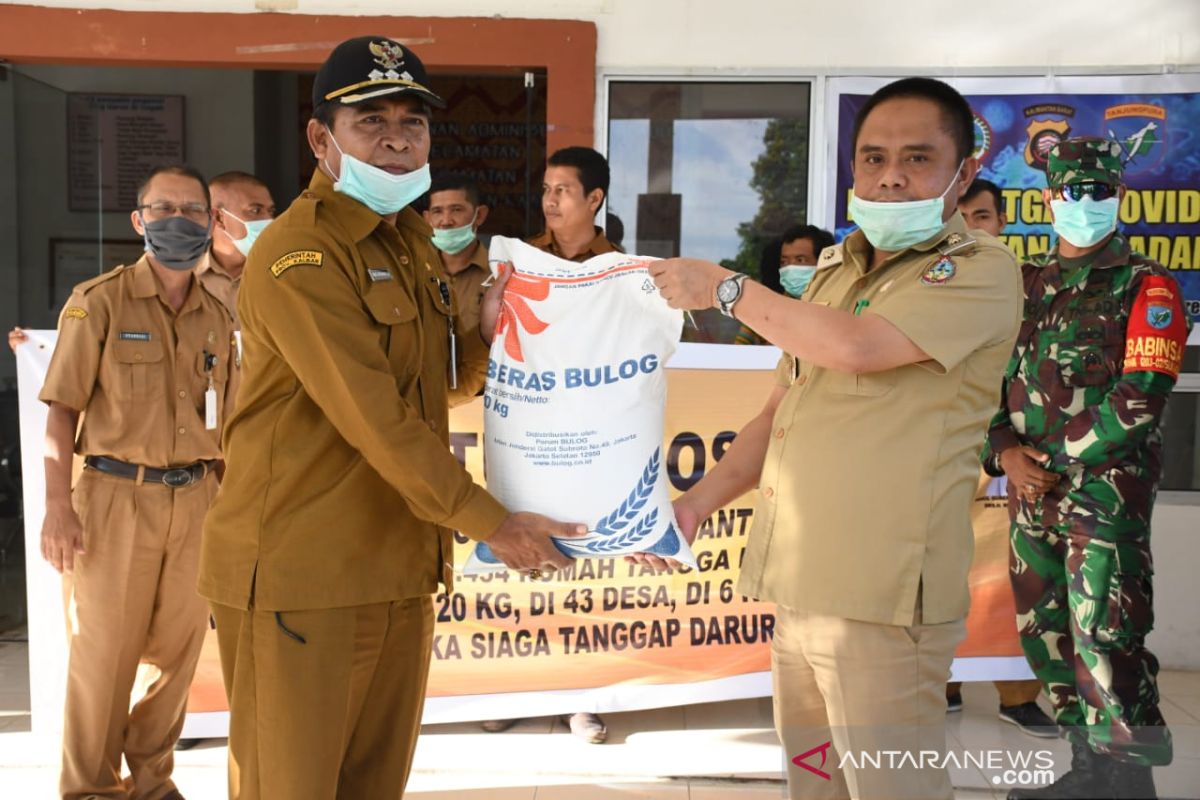 13.454 RTM Kayong Utara terima beras bantuan Pemprov Kalbar