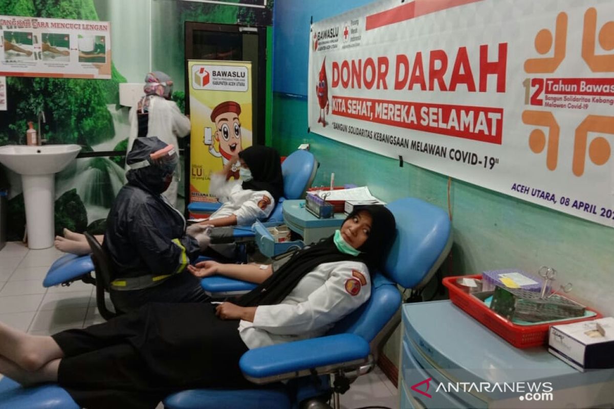 Panwaslih Aceh Utara donor darah dan santuni anak yatim