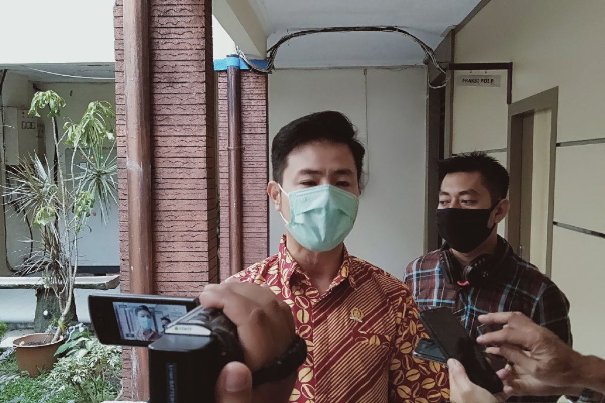 DPRD sikapi masih bukanya tempat tongkrongan remaja